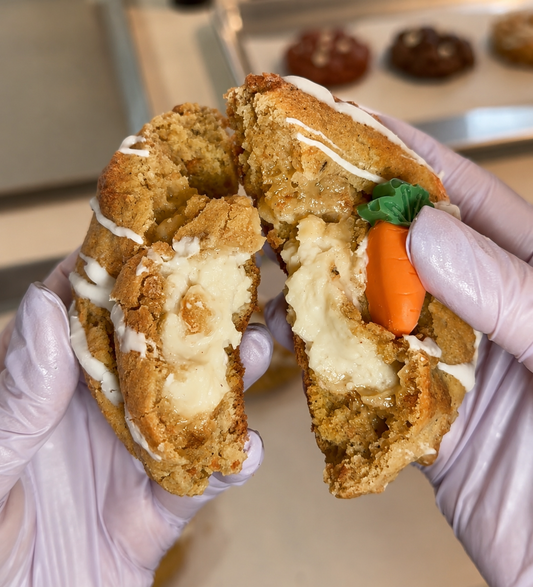 Carrot Cake Cheesecake (walnuts & creamy filling) 🥕
