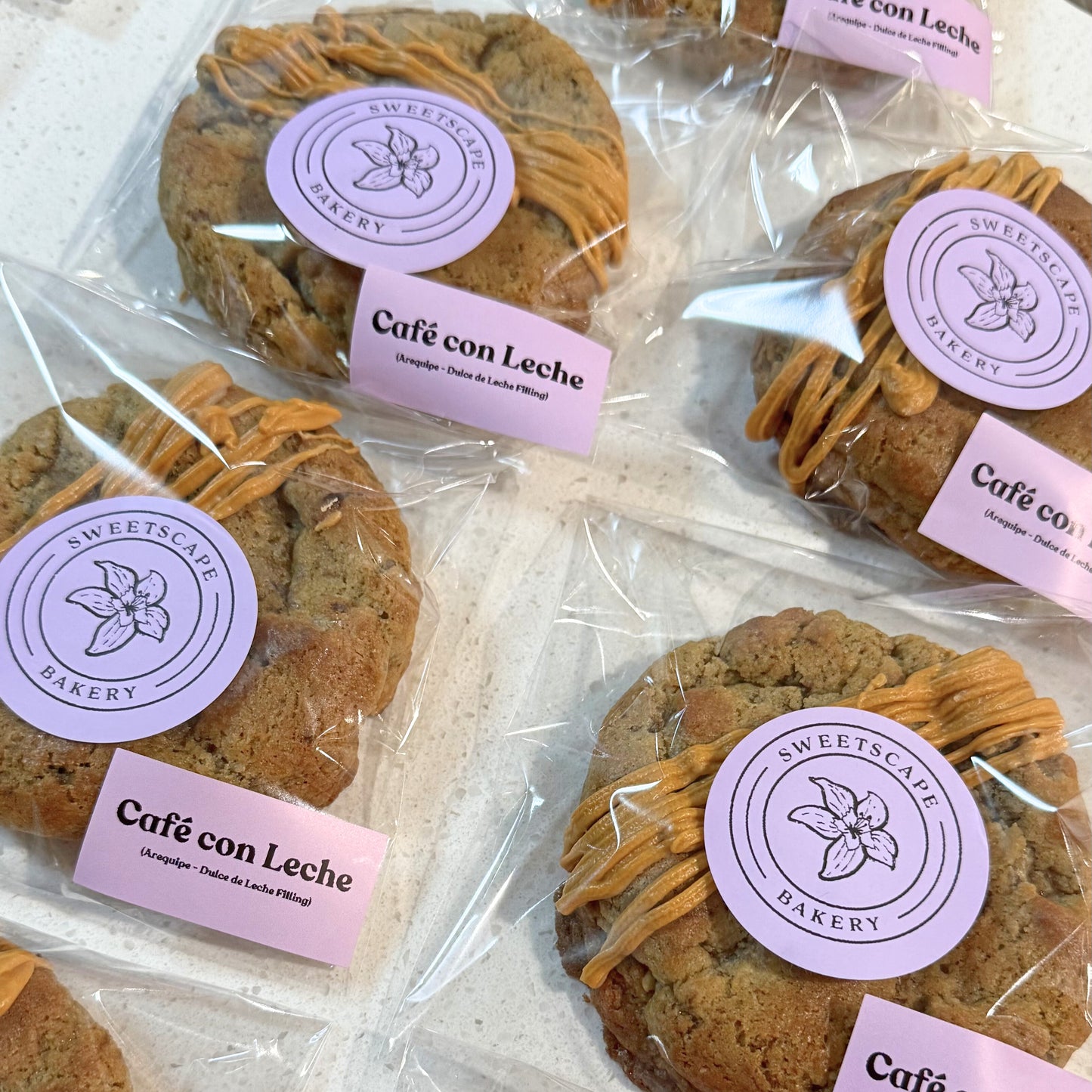 Café con Leche (Arequipe-Filled) 🇨🇴